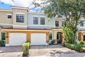 242 E Chrystie Circle, Delray Beach, FL 33484 Sold 08/04/22