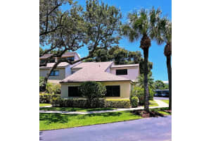 111  Oak Harbour Drive, Juno Beach, FL 33408 Sold 02/03/23