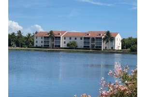4484 NE Ocean Boulevard   B3, Jensen Beach, FL 34957 Sold 08/17/22