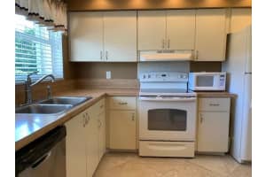 2006 S Federal Highway   301, Boynton Beach, FL 33435 Sold 09/30/22