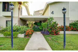 800 NW Fork Road   4-9, Stuart, FL 34994 Sold 10/12/22