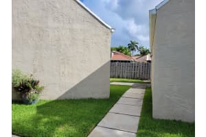 2127 NW 12th St, Delray Beach, FL 33445, Sold 09/27/22