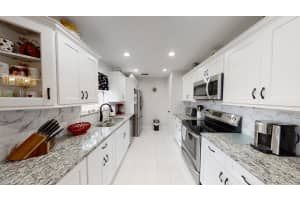 33  Lake Vista Trail   207, Port Saint Lucie, FL 34952 Sold 09/14/22