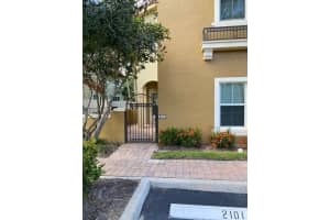 303  Lake Monterey Circle, Boynton Beach, FL 33426 Sold 08/19/22