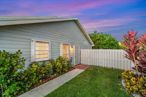 1614  Royal Forest Court, West Palm Beach, FL 33406 Sold 08/12/22