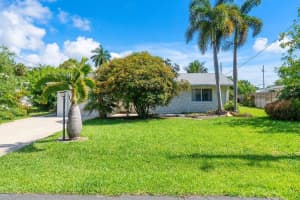 1004  Coral Court, Boynton Beach, FL 33426 Sold 01/12/23