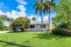 1004  Coral Court, Boynton Beach, FL 33426 Sold 01/12/23