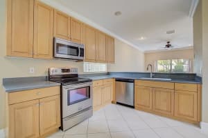 10200 NW 7th Street, Coral Springs, FL 33071 Sold 10/20/22