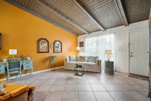 42  Via De Casas Norte, Boynton Beach, FL 33426 Sold 09/02/22