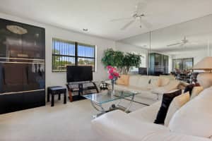 125  Manchineel Court, Royal Palm Beach, FL 33411 Sold 04/04/23