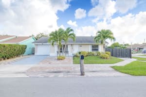 6200  Moonbeam Drive, Lake Worth Beach, FL 33463 Sold 09/30/22