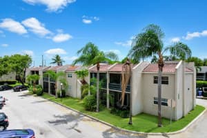 5262 NE 6th Avenue   H18, Oakland Park, FL 33334 Sold 10/07/22