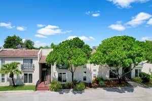 5262 NE 6th Avenue   H18, Oakland Park, FL 33334 Sold 10/07/22