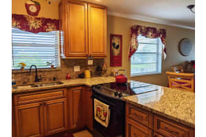 7  Lake Vista Trail   202, Port Saint Lucie, FL 34952 Sold 08/25/22