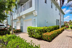 3085  Laurel Ridge Circle, Riviera Beach, FL 33404 Sold 09/15/22