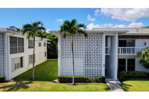 4501 S Ocean Boulevard   E1, South Palm Beach, FL 33480 Sold 08/22/22