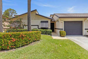 7 Ridge Pointe Dr b, Boynton Beach, FL 33435, Sold 08/12/22