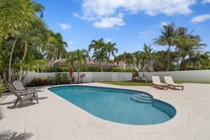 391 S Country Club Boulevard, Boca Raton, FL 33487 Sold 08/25/22