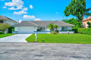 19  Aspen Court, Boynton Beach, FL 33436 Sold 03/30/23