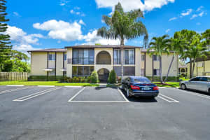 320  Pine Ridge Circle   D-2, Green Acres, FL 33463 Sold 09/15/22