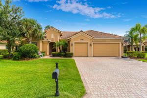 2296 NW Diamond Creek Way, Jensen Beach, FL 34957 Sold 09/19/22
