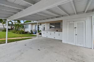 1441  Hillcrest Drive, Lake Worth Beach, FL 33461 Sold 08/17/22