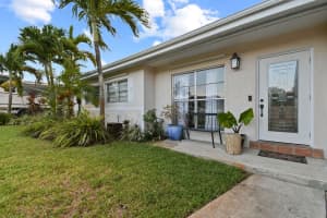 1441  Hillcrest Drive, Lake Worth Beach, FL 33461 Sold 08/17/22