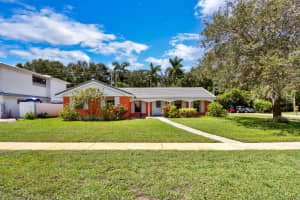 1670  Bowood Road, North Palm Beach, FL 33408 Sold 11/17/22