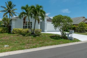 1186 Landings Run, Greenacres, FL 33413, Sold 09/27/22
