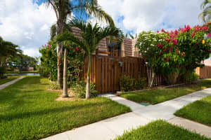 623  Springdale Circle, Palm Springs, FL 33461 Sold 08/05/22