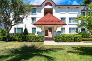 102  Half Moon Circle   B1, Hypoluxo, FL 33462 Sold 08/12/22