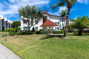 102  Half Moon Circle   B1, Hypoluxo, FL 33462 Sold 08/12/22