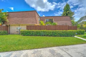 925  9th Lane Lane, Green Acres, FL 33463 Sold 08/26/22