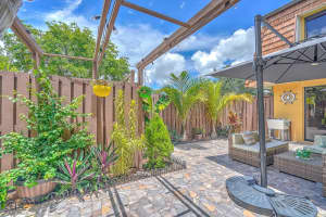 925  9th Lane Lane, Green Acres, FL 33463 Sold 08/26/22