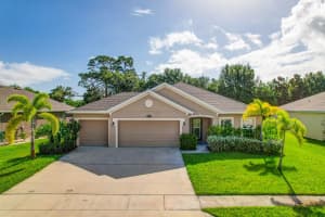 5997  Ridge Lake Circle, Vero Beach, FL 32967 Sold 08/29/22