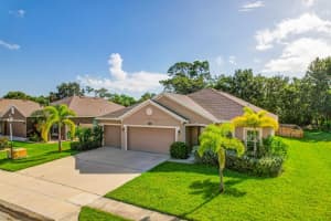 5997  Ridge Lake Circle, Vero Beach, FL 32967 Sold 08/29/22