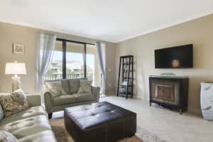 400  Uno Lago Drive   304, Juno Beach, FL 33408 Sold 08/29/22