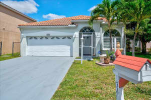134  Woodlake Circle, Green Acres, FL 33463 Sold 10/21/22