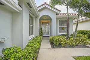 196 Hampton Cir, Jupiter, FL 33458, Sold 10/19/22