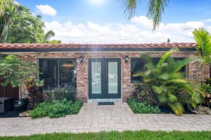 702 S Atlantic Drive, Lantana, FL 33462 Sold 09/16/22