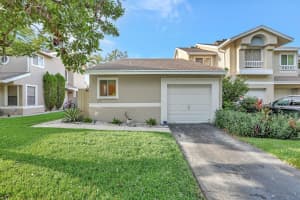 2273  Discovery Circle  W, Deerfield Beach, FL 33442 Sold 08/31/22