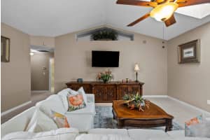 1395 SW Bent Pine Cove, Port Saint Lucie, FL 34986 Sold 09/30/22
