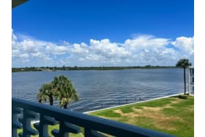 2760 S Ocean Boulevard   302, Palm Beach, FL 33480 Sold 04/20/23