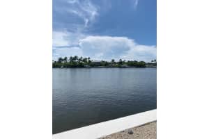 3575 S Ocean Boulevard   201, South Palm Beach, FL 33480 Sold 10/06/22