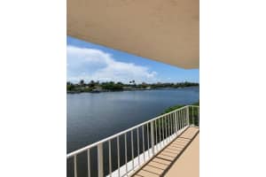 3575 S Ocean Boulevard   201, South Palm Beach, FL 33480 Sold 10/06/22
