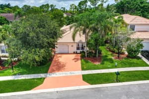 137  Prestige Drive, Royal Palm Beach, FL 33411 Sold 10/04/22