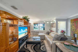 968 NE Maranta Terrado, Jensen Beach, FL 34957 Sold 08/25/22