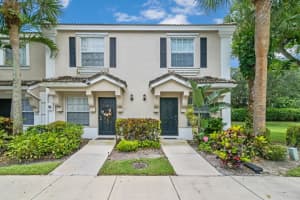 5019  Palmbrooke Circle, West Palm Beach, FL 33417 Sold 09/26/22