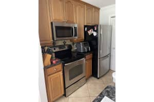 815 W Boynton Beach Boulevard   16-105, Boynton Beach, FL 33426 Sold 08/12/22