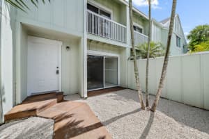 6391`  Riverwalk Lane Lane   4, Jupiter, FL 33458 Sold 12/02/22
